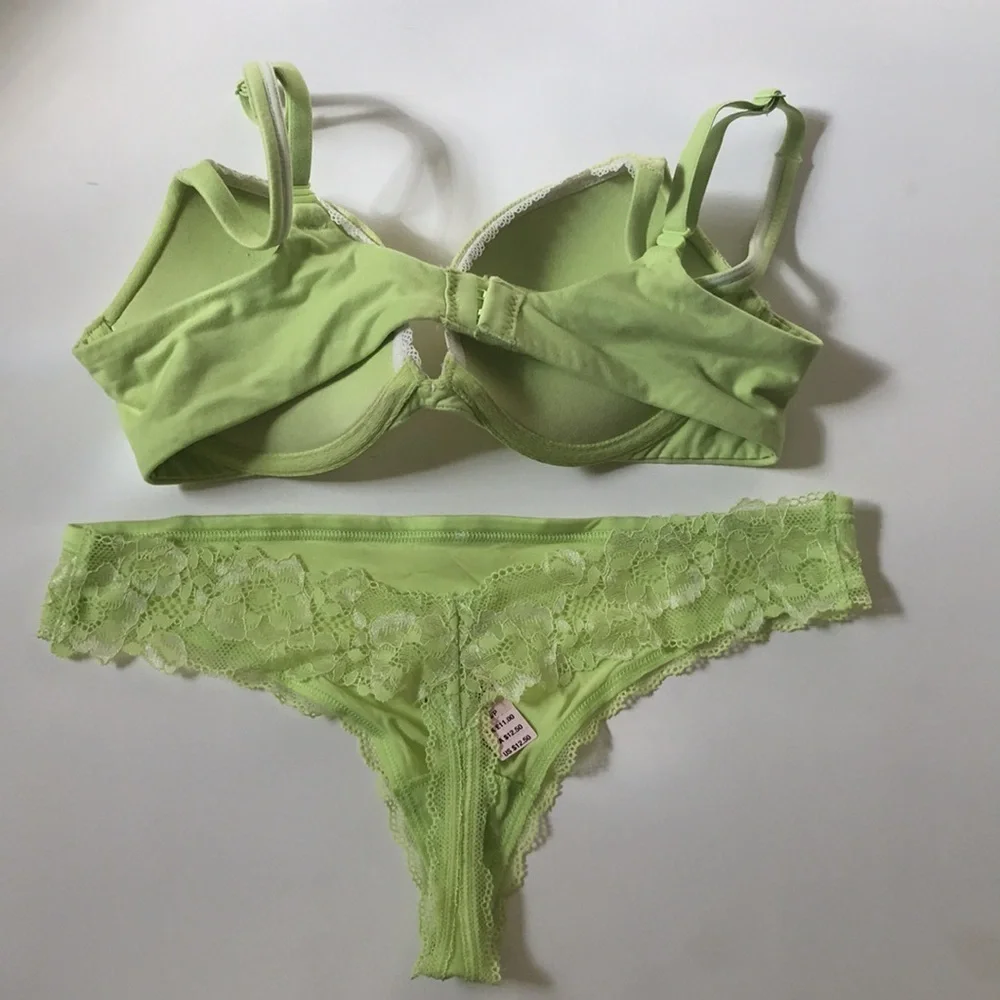 Victoria’s Secret’s new lime green push up bra 32B and matching thongs sz S
